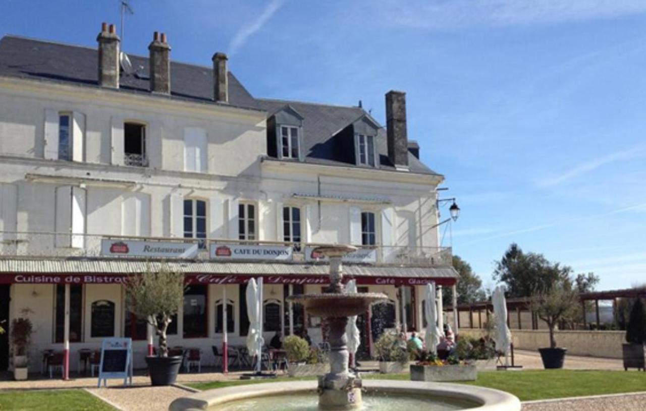 Appartement Face Au Donjon Pons Exterior foto